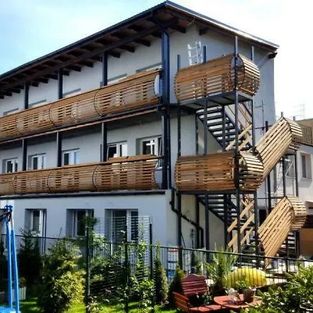 Roza Wiatrow Homestay Kolobrzeg